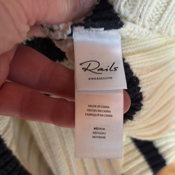 Rails Bambi Cream and Navy Sweater Top medium - Picture 9 of 13